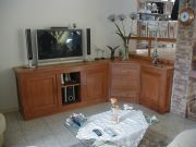 Meuble télévision en hêtre teinté merisier